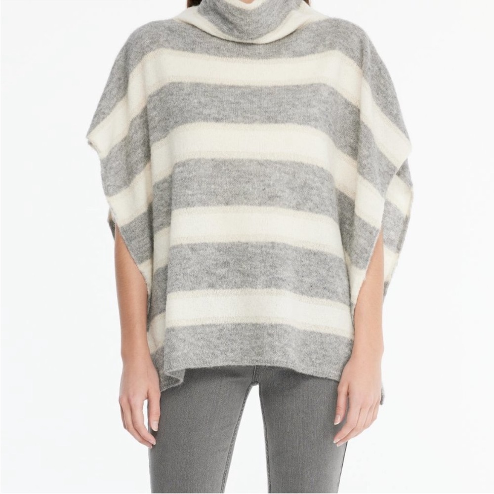 M Made in Italy Pullover Poncho Grey and White Stripes Size S Like New